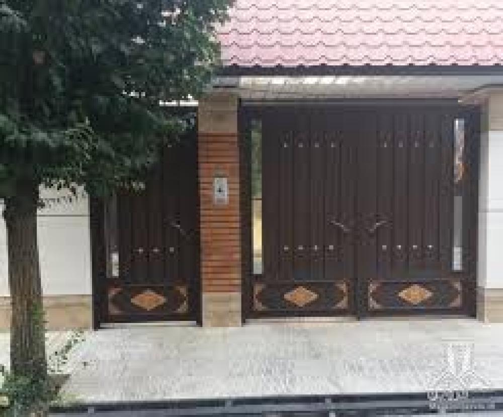 فروش منزل ویلایی - حاشیه ی خیابان امام علی (ع)  (املاک کاشمر)