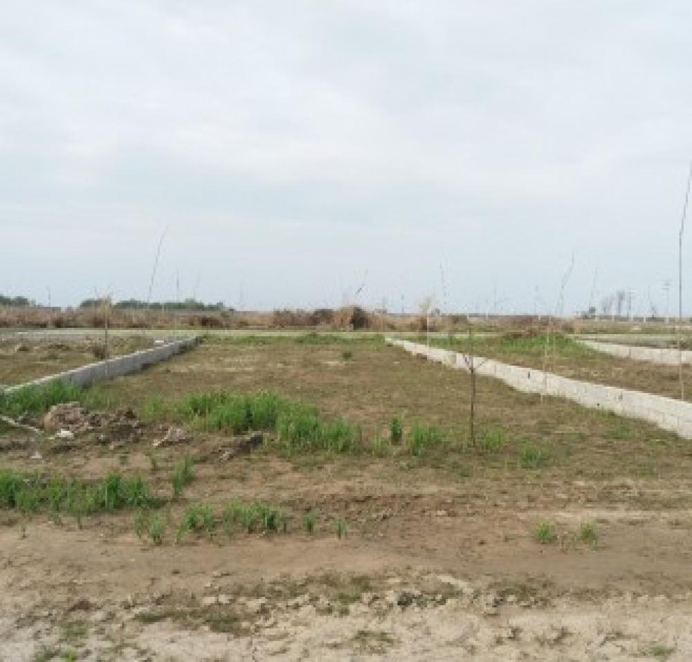 فروش زمین دونبش تجاری صنعتی  - میدان مطهری ، پشت شرکت سایپا جنب راهنمایی رانندگی  (املاک کاشمر)