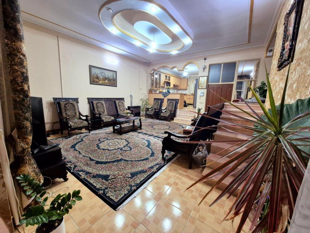 فروش منزل ویلایی - خیابان شهاب ترشیز  (املاک کاشمر)