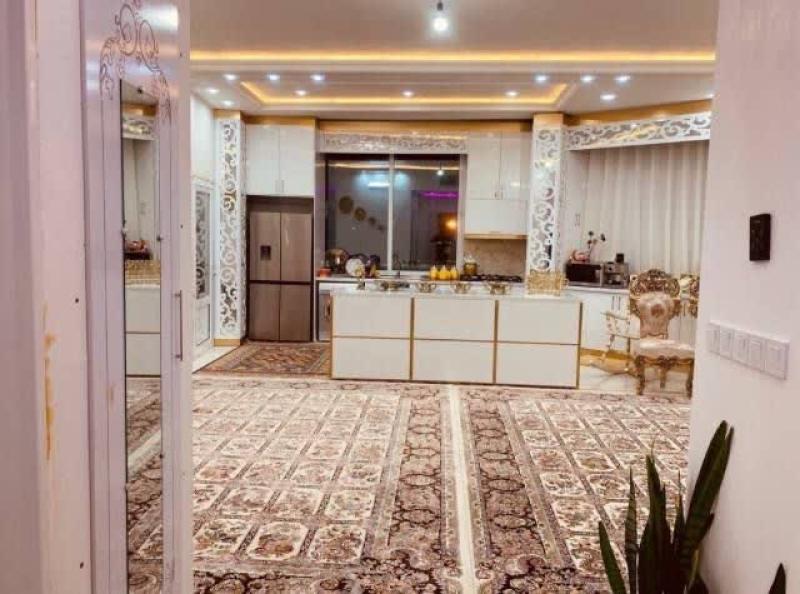 رهن و اجاره ی طبقه ی اول مستقل - بلوار معلم ( املاک کاشمر )