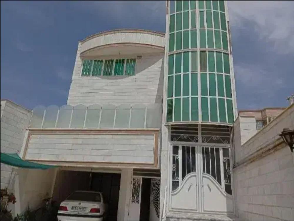 فروش ملک مسکونی سه طبقه - خیابان جمهوری اسلامی کد فایل 2522 (املاک کاشمر)