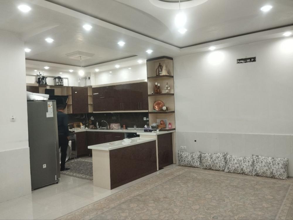 رهن و اجاره ی آپارتمان - خیابان شقایق 15- کد فایل:8074 ( املاک کاشمر)