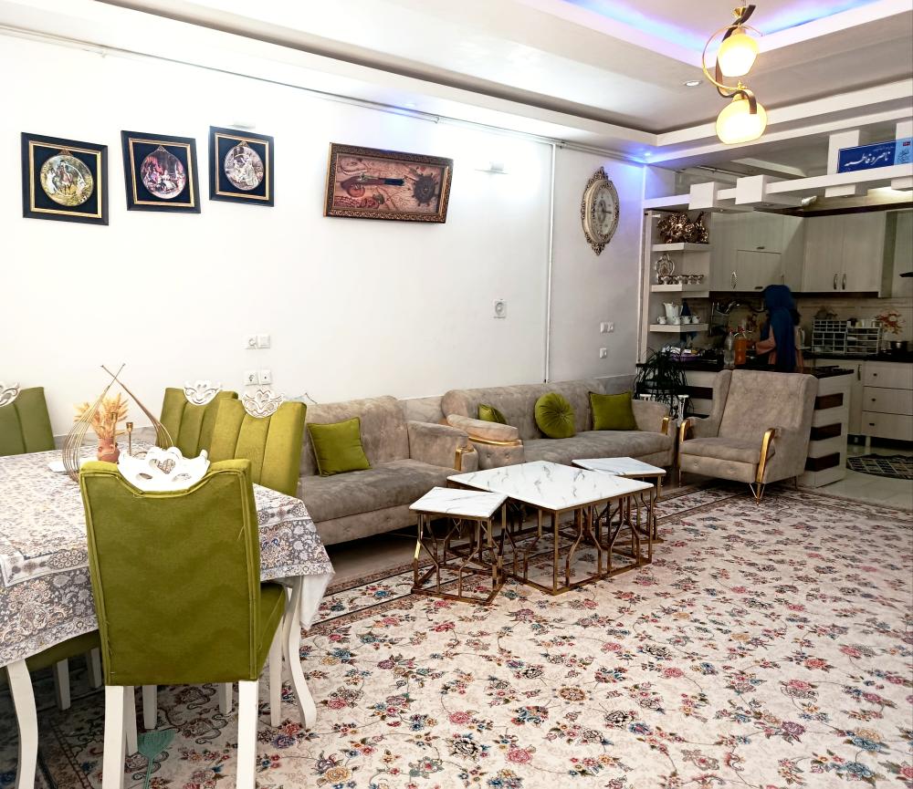 فروش ویلایی دو طبقه مستقل شمالی خیابان شبنم  ملکی (سایت املاک کاشمر)